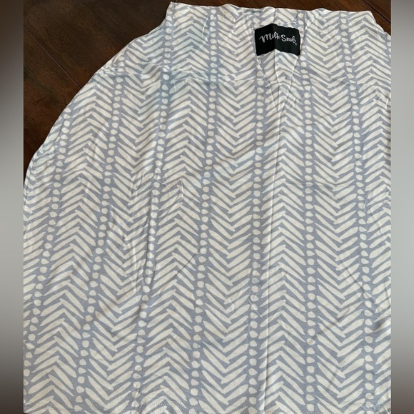 Milk Snob Soho Blue and White Nursing Cover - Picture 3 of 6